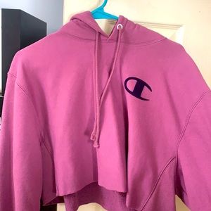 Champion- size S purple cropped hoodie SO cute on